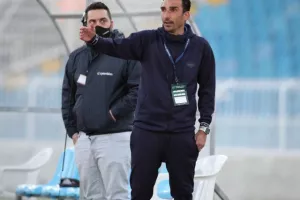 Στήνει τσαντίρι στα ημιτελικά! (φώτος)