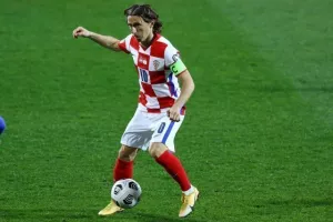 Πλήρωσε μια αδράνεια η Εθνική μας... (φώτος)