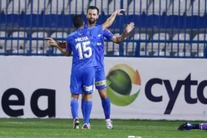 Με συνοπτικές διαδικασίες και... πεντάρα! (Φώτος)