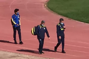 (ΦΩΤΟΣ/ΒΙΝΤΕΟ) Η άφιξη του ΑΠΟΕΛ 
