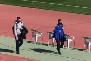 (ΦΩΤΟΣ/ΒΙΝΤΕΟ) Η άφιξη του ΑΠΟΕΛ 
