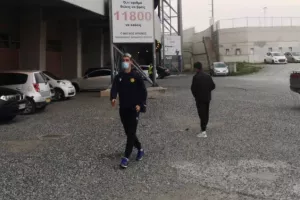 ΑΕΛ/ Η άφιξη της αποστολής (Φώτος)