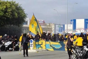(ΒΙΝΤΕΟ) Έκαναν χαμό και... Τσίρειο για "ντοπάρισμα" οι ΑΕΛίστες!