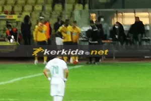 Αντίδραση... με τριπλή αλλαγή