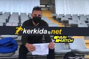 ΦΩΤΟ/Ο (τιμωρημένος) κόουτς στην κερκίδα