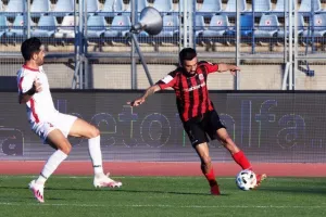 Ένας άβολος συμβιβασμός…
