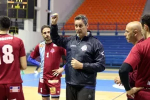 Τρένο... με σπασμένα φρένα η Ομόνοια (φώτος)