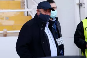 Ε -ε - Εθνικός! (φώτος)