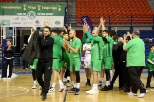 ΦΩΤΟΣ/Σήκωσε το 5ο με το απόλυτο η Ομόνοια!