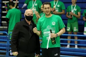 ΦΩΤΟΣ/Σήκωσε το 5ο με το απόλυτο η Ομόνοια!
