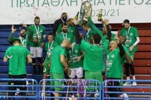 ΦΩΤΟΣ/Σήκωσε το 5ο με το απόλυτο η Ομόνοια!