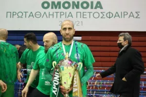 ΦΩΤΟΣ/Σήκωσε το 5ο με το απόλυτο η Ομόνοια!