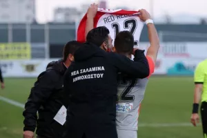 Μεγάλο δώρο γενεθλίων με ανατροπή! (φώτος)
