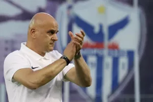 Στην άκρη το συμβόλαιο του Τιμούρ, υπάρχει και ένα κύπελλο