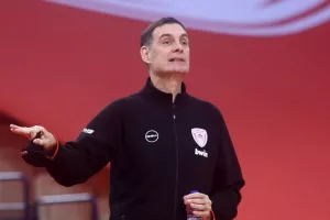 «Αν υπάρχουν μαθηματικές ελπίδες, πρέπει να τις εξαντλήσουμε»