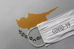 Δύο θάνατοι και 383 νέα περαστικά 