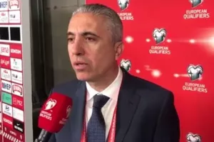 ΚΩΣΤΕΝΟΓΛΟΥ: "Οταν χάνεις δεν είσαι χαρούμενος-Έχουμε στείλει αισιόδοξα μηνύματα..."