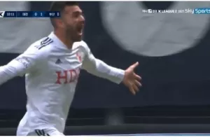 Το κάρφωσε ο Σιέλης! (βίντεο) 