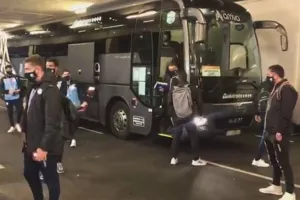 Η άφιξη της Εθνικής (βίντεο)