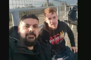 Πάντα εκεί