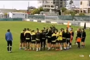 "Ξύλο" στον Μάντζιαλο (βίντεο) 