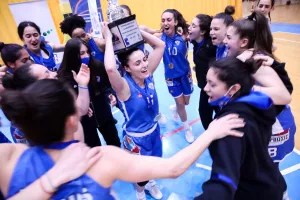 ΦΩΤΟΣ/Έστησαν πάρτι για το πρωτάθλημα τα κορίτσια της Ανόρθωσης!