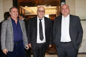 Κούμας/ερωτήματα