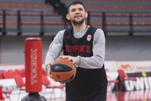 Πατέρας για πρώτη φορά ο Κώστας Παπανικολάου!
