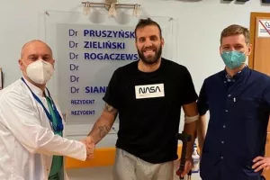 Χειρουργήθηκε στην Πολωνία ο Παππάς, επιστρέφει στην Ελλάδα για αποθεραπεία