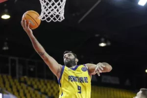 Τέλος ο Μπουρούσης, για προσωπικούς λόγους