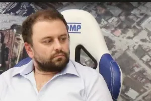Αλλαγή… με Κολοκοτρώνη (φώτο)