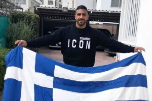 Mε την γαλανόλευκη ο Βαλάντης