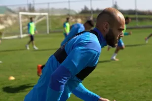 Ξεκίνησε για ΑΕΛ, όλοι πλην του Βασιλείου (φώτος)