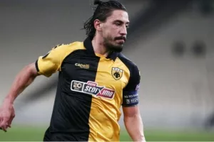 Σε επέμβαση θα υποβληθεί ο Σιμόες