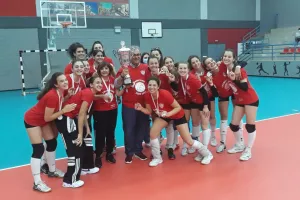 Στην Α' Κατηγορία μετά από 36 χρόνια η Νέα Σαλαμίνα! (Φώτος)