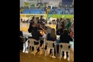 ΧΑΜΟΣ στο "Κίτιον"-Μεγάλη ένταση (βίντεο)
