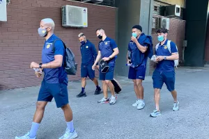 ΦΩΤΟΣ/Στο γήπεδο η ΑΕΛ