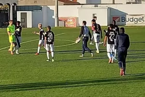 "Ρεκόρ κόκκινων καρτών/Δεν τον κτύπησε φορτηγό"