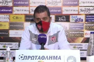 Ποντικός/"Αφήσαμε σκόπιμα παίκτες ψηλά..."