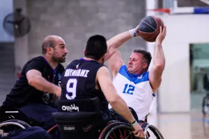 Νίκες για Απόλλων και Nicosia team rollers 