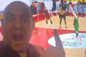 Τρελάθηκε στην καραντίνα για την ΑΕΚΑΡΑ 