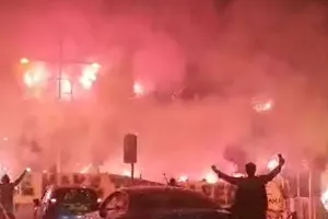 ΧΑΜΟ στον Παραλιακό οι ΑΕΛίστες (βίντεο/φώτος)