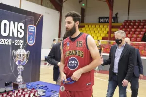 Έσπασε ακόμα μία παράδοση 