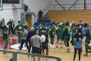 Τελικός με τα ΟΛΑ του/ Μπρέικ και πρωταθλήτρια στον Στρόβολο η ΑΕΚ! (φώτος)