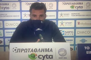 "Δεν έχω μιλήσει ποτέ για την διαιτησία, θέλω να δω τις δύο φάσεις"