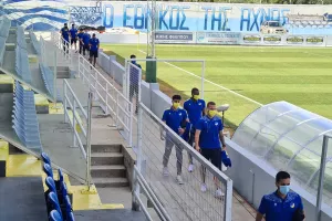 (Φώτος/Βίντεο) Στο γήπεδο το ΑΠΟΕΛ