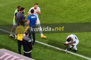 Πήγαν στον πάγκο και έφαγαν μπανάνα στα γρήγορα! (φώτος)