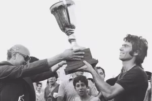 Τα "μαυροπούλια" πετάνε για το 2ο μετά το 1977! 