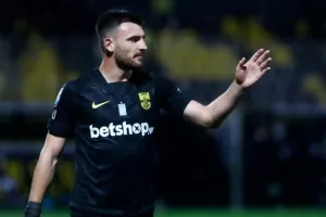 100άρης ο Μάνος με πέντε ομάδες