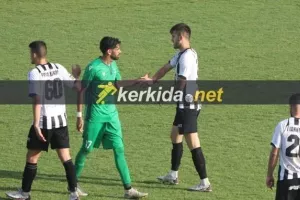 Χέρι-χέρι στο τρένο για την άνοδο (βίντεο/φώτος)